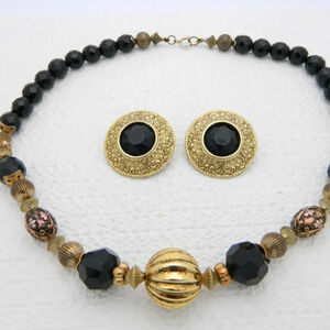 ELLEN DESIGNS Signed Gold Tone Black Neclklace